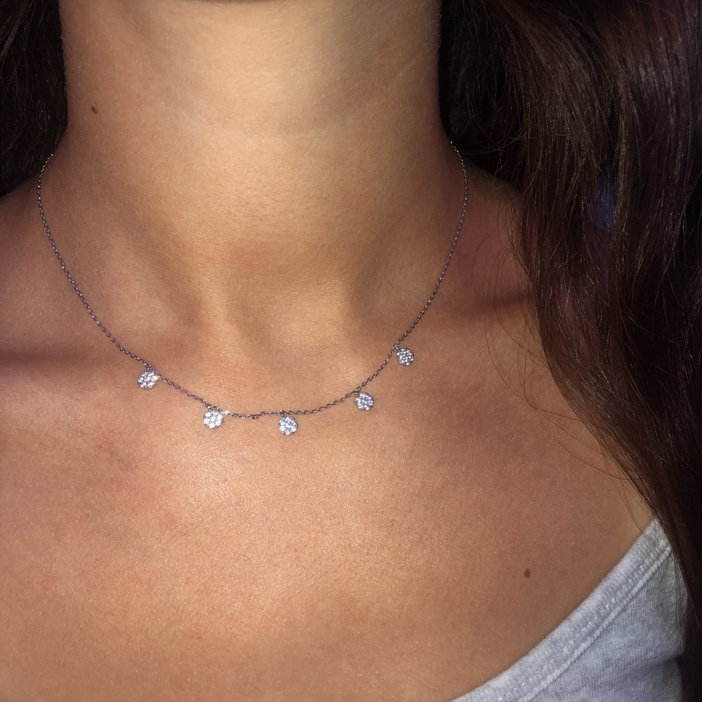 Choker necklace